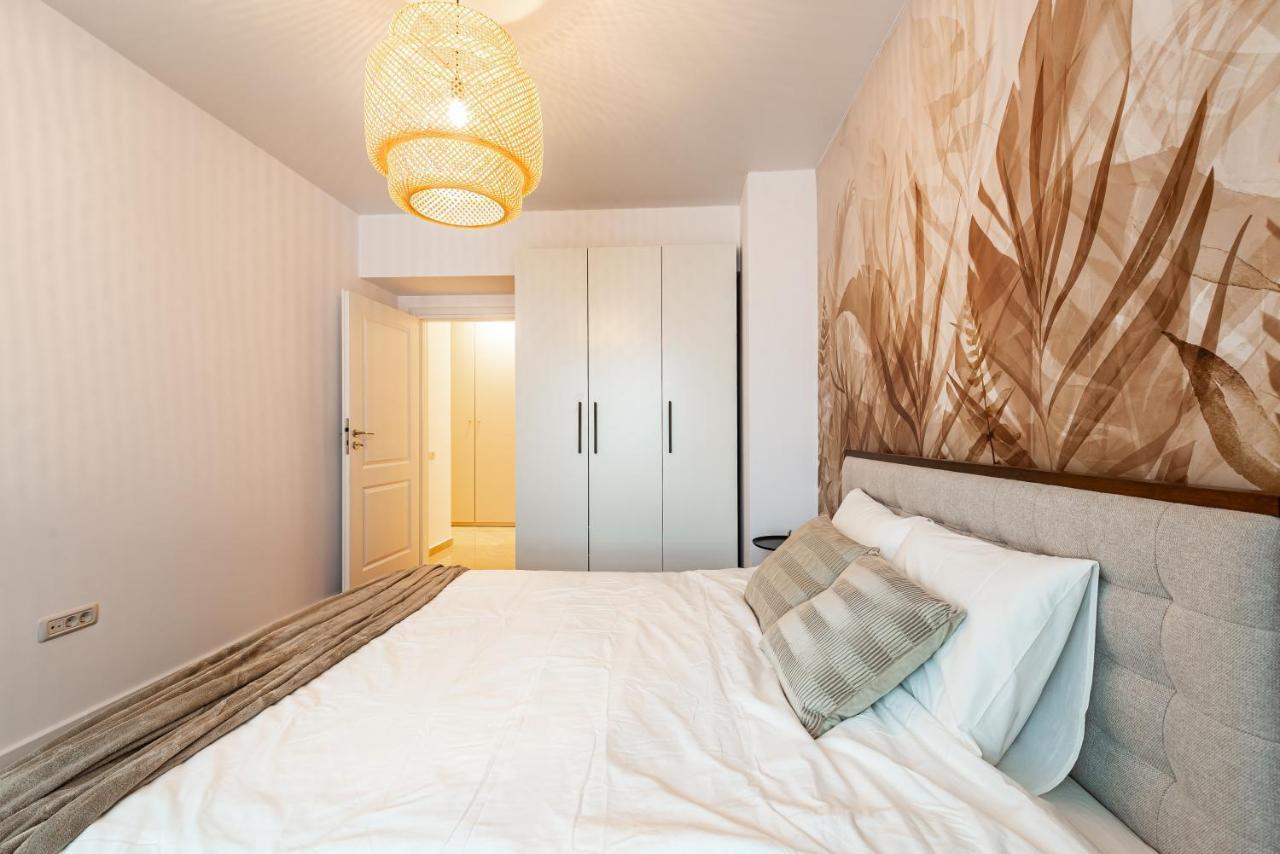 Central Spacious Apartment 506 Bukares Bagian luar foto