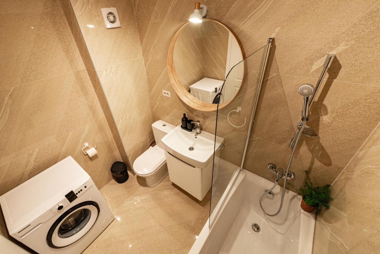 Central Spacious Apartment 506 Bukares Bagian luar foto