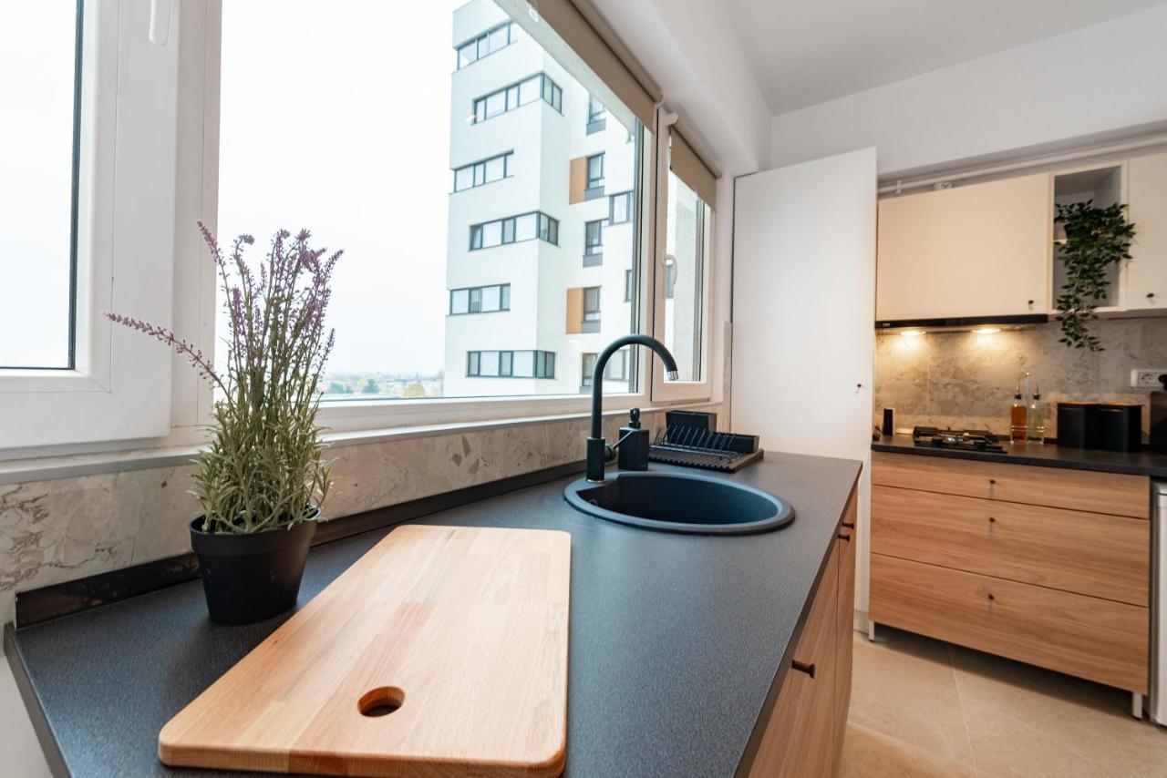 Central Spacious Apartment 506 Bukares Bagian luar foto